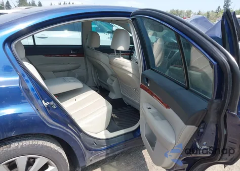 2010 Subaru Legacy 2.5I Limited из США, поврежденный, VIN 4S3BMBK67A3228619